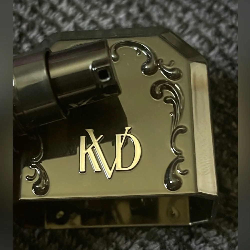 KVD Good Apple Tan 070 Full-Coverage Transfer-Proof Serum Foundation